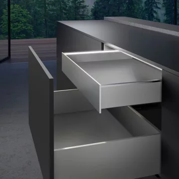   AvanTech YOU Csatlakozó készlet a méretre vágható belső előlap profilhoz, Rendszer magasság 187, ezüst, Illumination-nel szerelt fiók oldalprofilhoz